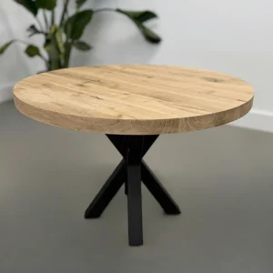 Rond eiken salon tafel.
