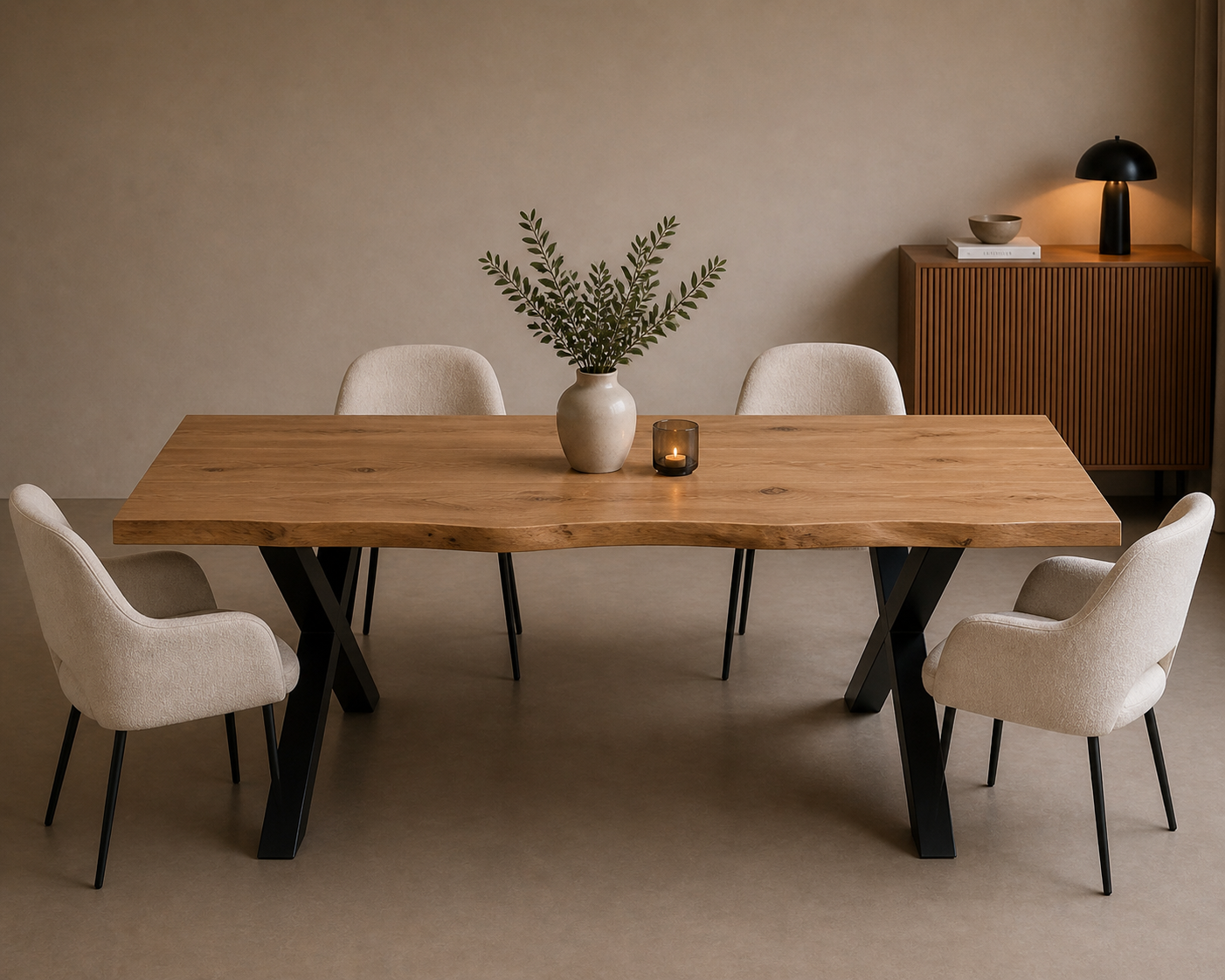 Eiken boomstam tafel in interrieur